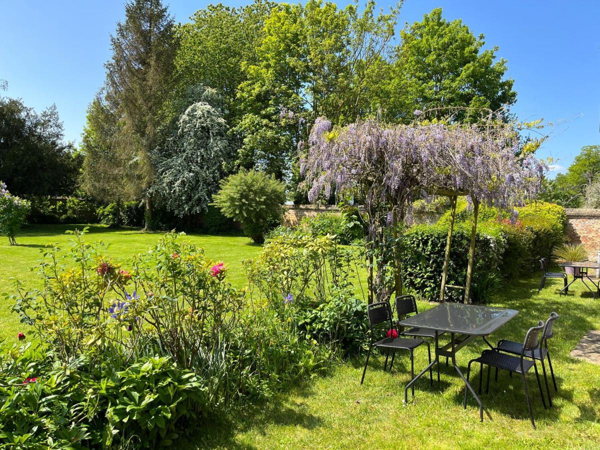 Chateau D'Aigneville Luaran gambar